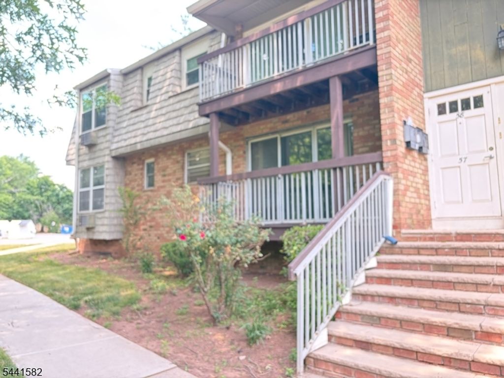 28 Deanna Dr Apt 57 57, Hillsborough Twp., NJ 08844