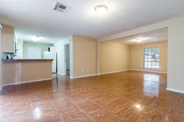 3823 Heatherbrook Drive, Houston, TX 77045