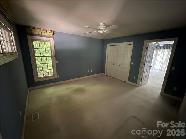 880 W Rochester Drive, Cashiers, NC 28717