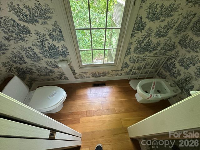 880 W Rochester Drive, Cashiers, NC 28717