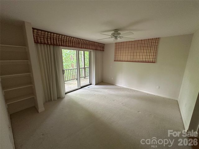 880 W Rochester Drive, Cashiers, NC 28717