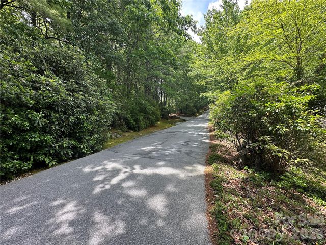 880 W Rochester Drive, Cashiers, NC 28717