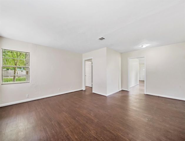 1413 3rd Avenue, Texas City, TX 77590