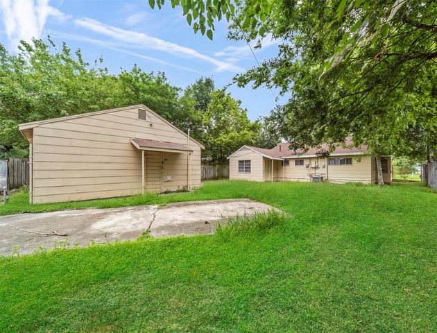 1413 3rd Avenue, Texas City, TX 77590