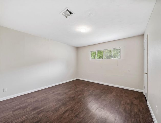 1413 3rd Avenue, Texas City, TX 77590