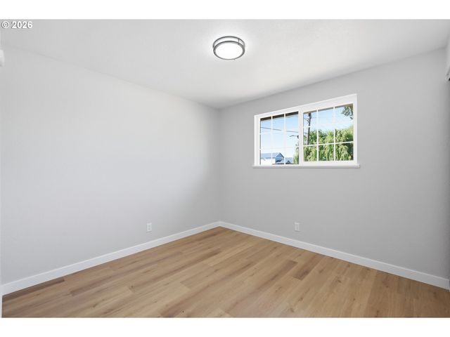 2011 OHIO St, Eugene, OR 97402