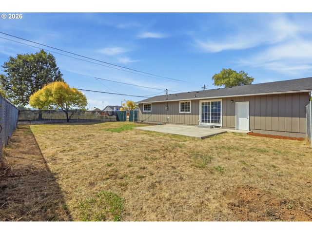 2011 OHIO St, Eugene, OR 97402