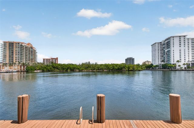 920 Intracoastal Dr PH2, Fort Lauderdale, FL 33304