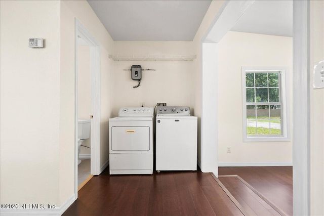 1889 FAYE Road, Jacksonville, FL 32218