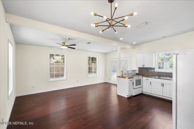 1889 FAYE Road, Jacksonville, FL 32218