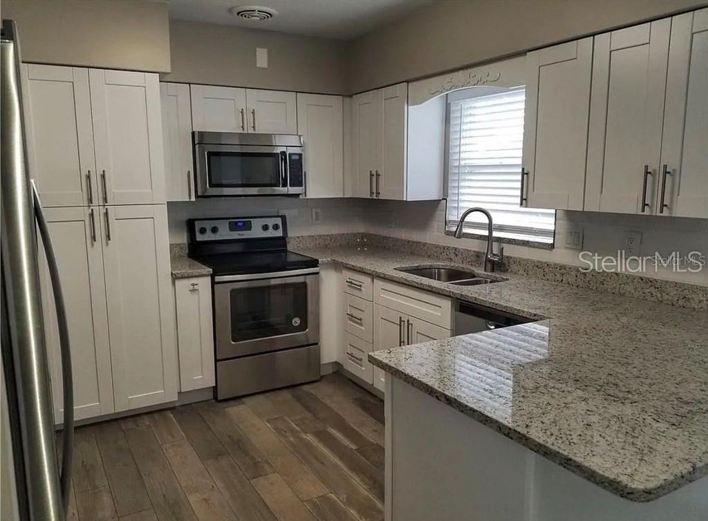 Image 11 of property listing at 1664 S EVERGREEN AVENUE, Clearwater, FL 33756