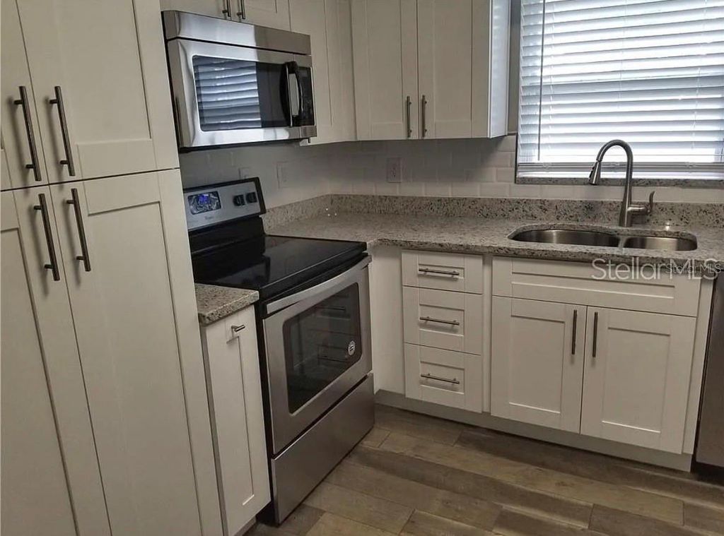 Image 13 of property listing at 1664 S EVERGREEN AVENUE, Clearwater, FL 33756