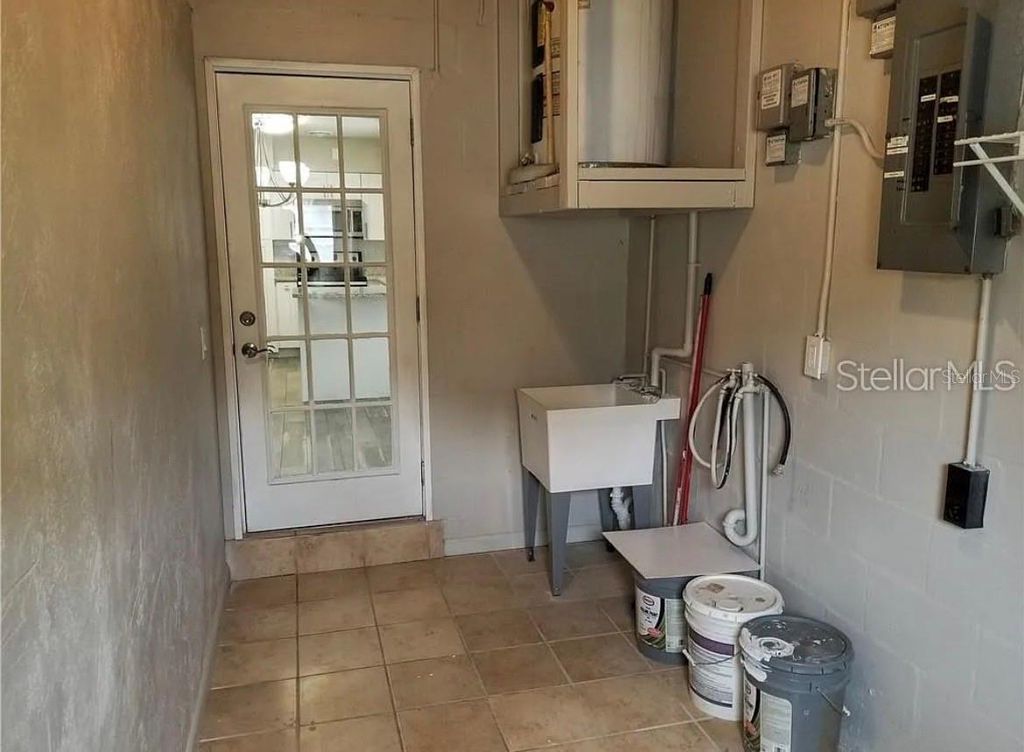 Image 28 of property listing at 1664 S EVERGREEN AVENUE, Clearwater, FL 33756