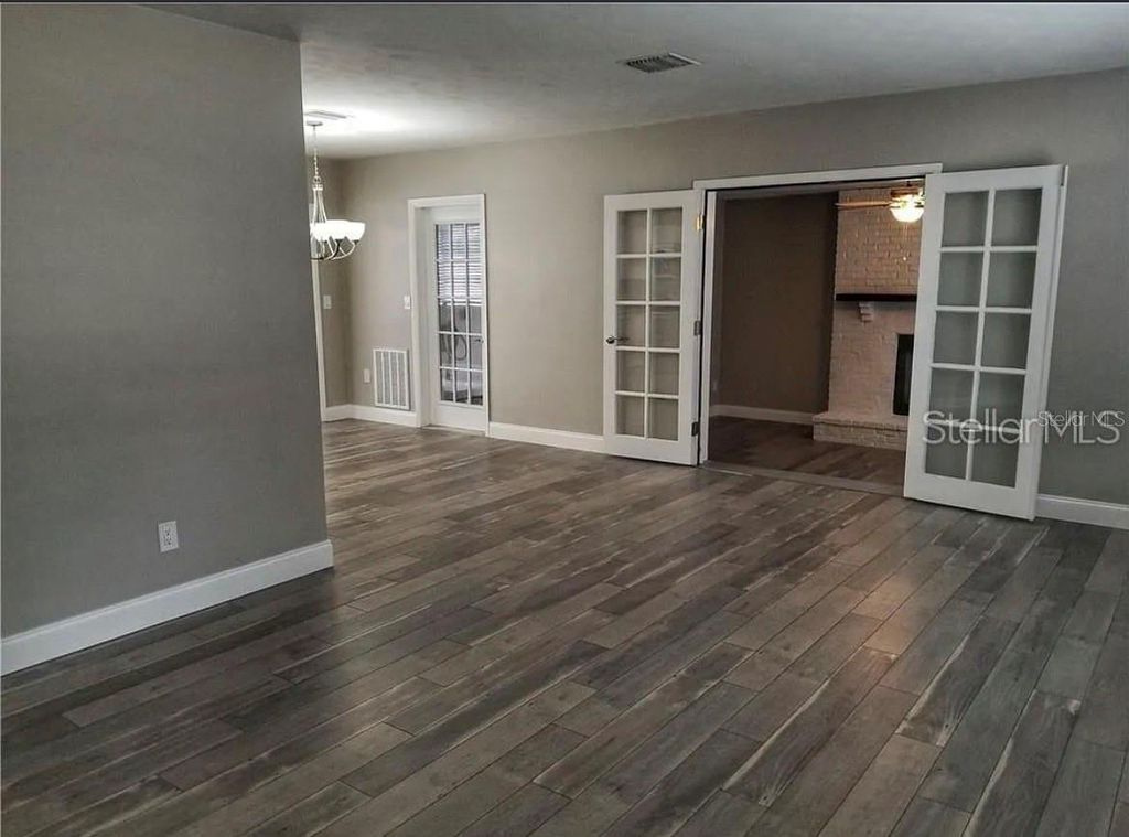 Image 4 of property listing at 1664 S EVERGREEN AVENUE, Clearwater, FL 33756