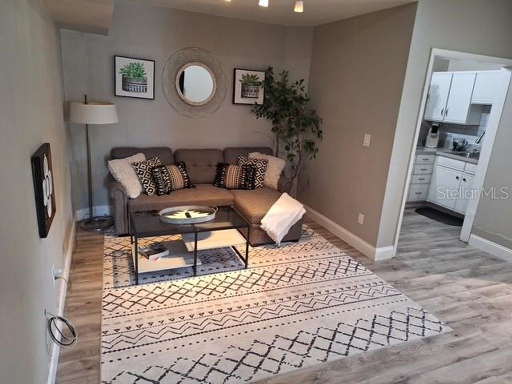Image 35 of property listing at 1664 S EVERGREEN AVENUE, Clearwater, FL 33756