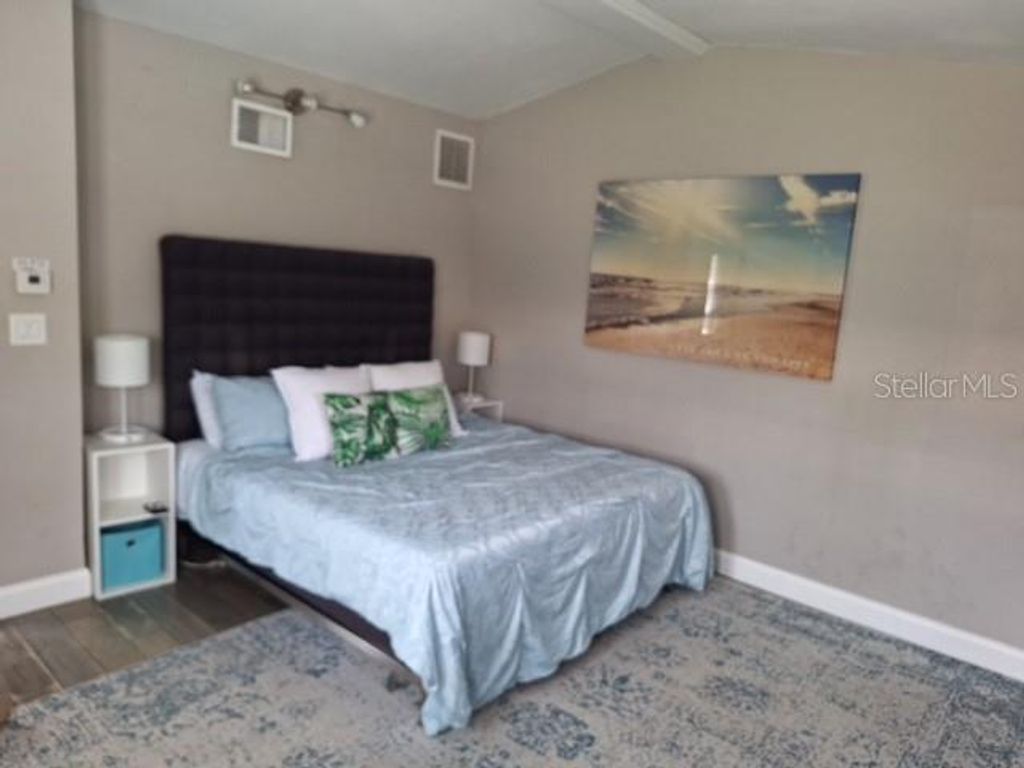 Image 38 of property listing at 1664 S EVERGREEN AVENUE, Clearwater, FL 33756