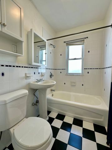 4467 Washington St 2, Boston, MA 02131