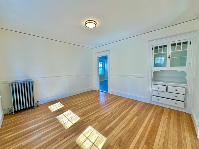4467 Washington St 2, Boston, MA 02131