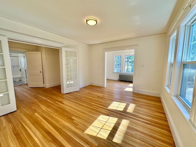 4467 Washington St 2, Boston, MA 02131