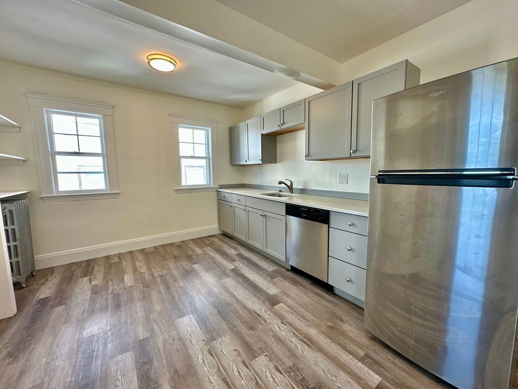 4467 Washington St 2, Boston, MA 02131
