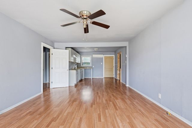 2713 35th Street, Fort Worth, TX 76106