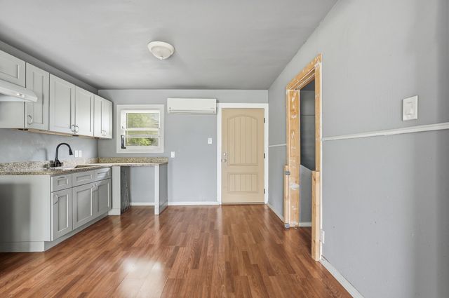2713 35th Street, Fort Worth, TX 76106