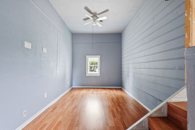 2713 35th Street, Fort Worth, TX 76106