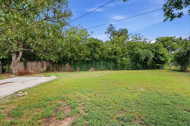 2713 35th Street, Fort Worth, TX 76106