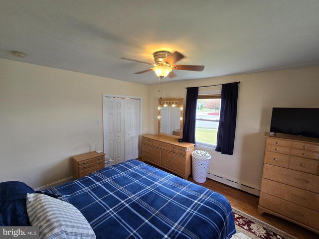 5915 LEXINGTON AVE, Pennsauken, NJ 08109