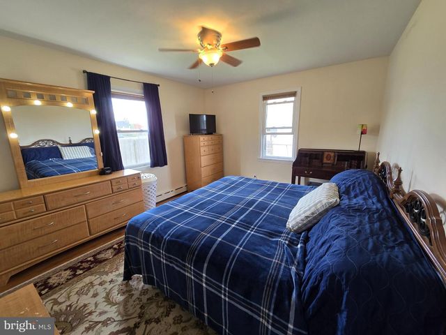 5915 LEXINGTON AVE, Pennsauken, NJ 08109