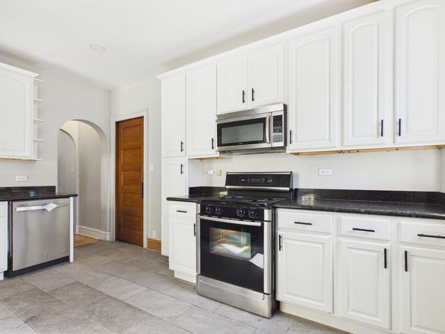 226 N Austin Boulevard, Oak Park, IL 60302