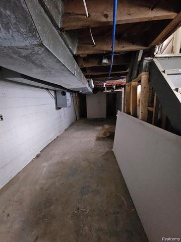 8686 Artesian Street, Detroit, MI 48228