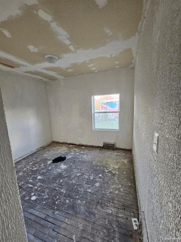 8686 Artesian Street, Detroit, MI 48228