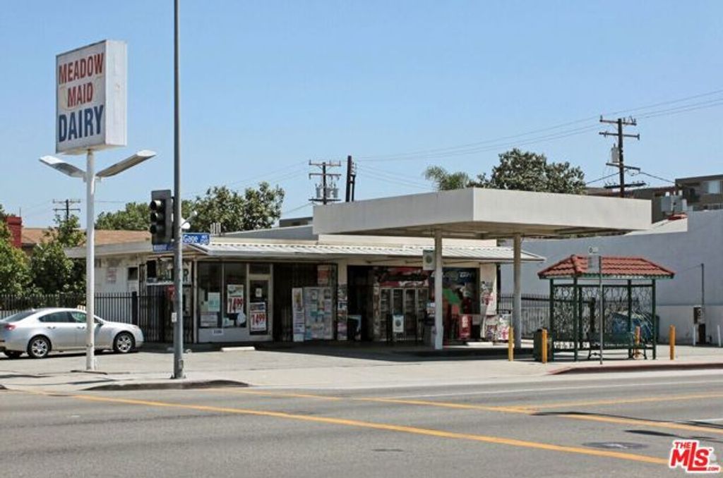 2501 E Gage Avenue, Huntington Park, CA 90255