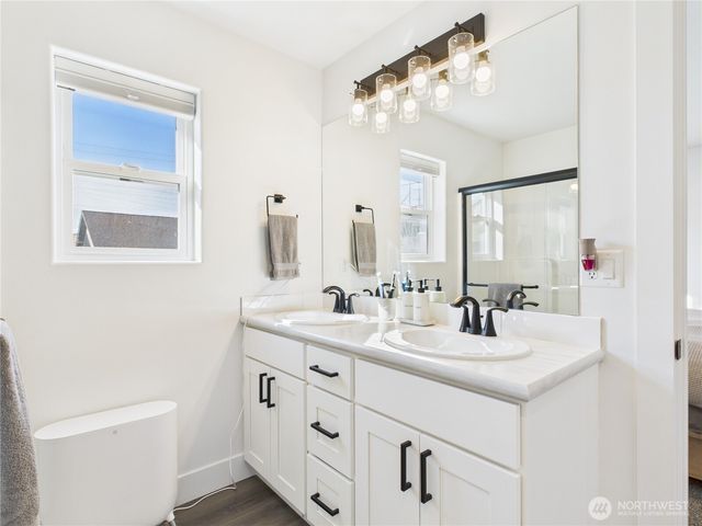 1408 Douglas Avenue, Rock Island, WA 98850