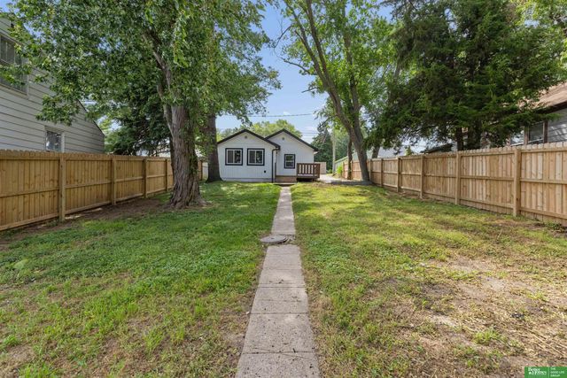 2210 N 60 Street, Omaha, NE 68104