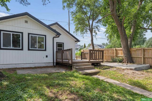 2210 N 60 Street, Omaha, NE 68104