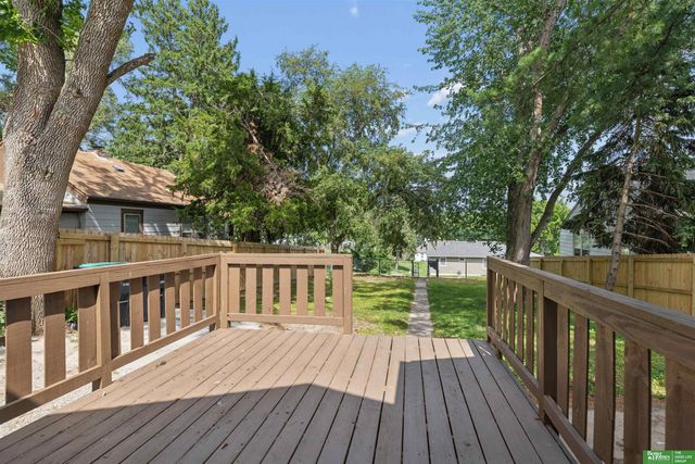 2210 N 60 Street, Omaha, NE 68104