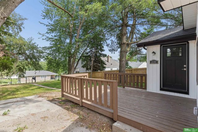 2210 N 60 Street, Omaha, NE 68104