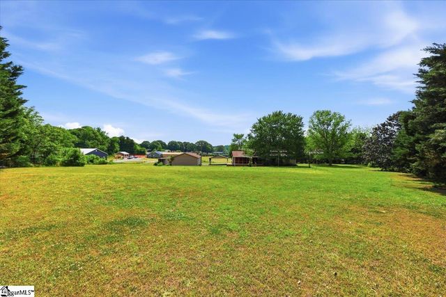 554 Berry Shoals Road, Duncan, SC 29334