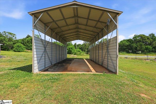 554 Berry Shoals Road, Duncan, SC 29334