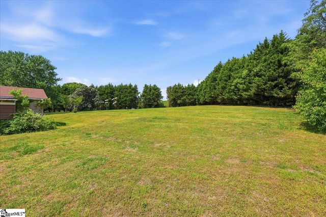 554 Berry Shoals Road, Duncan, SC 29334