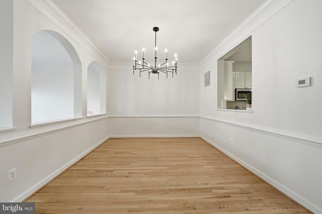 1919 LOGAN MANOR DR, Reston, VA 20190