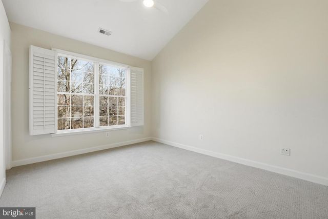 1919 LOGAN MANOR DR, Reston, VA 20190