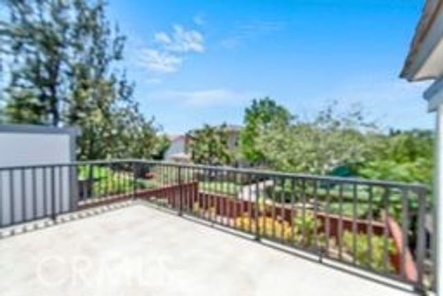32 E Senisa, Irvine, CA 92612