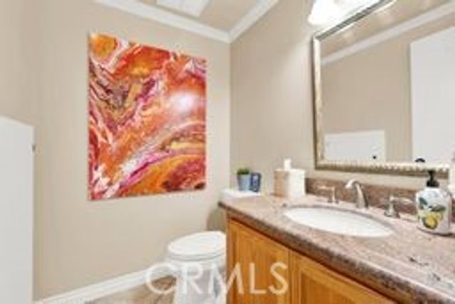 32 E Senisa, Irvine, CA 92612