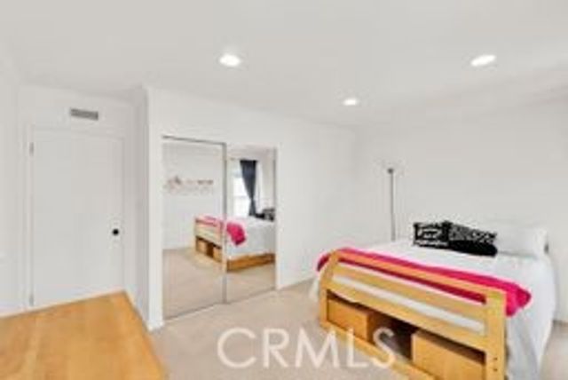 32 E Senisa, Irvine, CA 92612