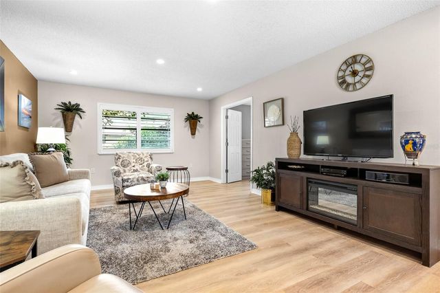 2925 BOXWOOD CT, Palm Harbor, FL 34684