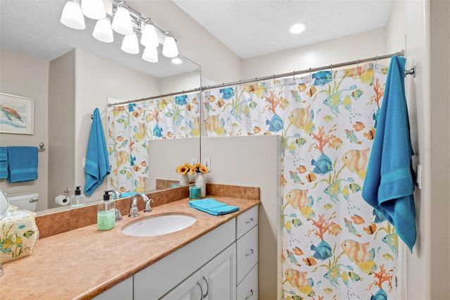 2925 BOXWOOD CT, Palm Harbor, FL 34684