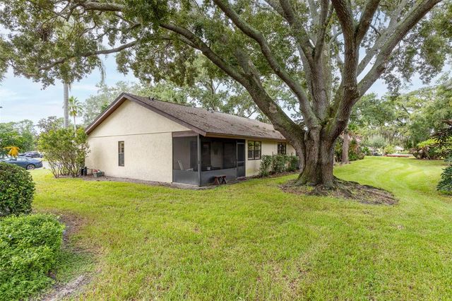 2925 BOXWOOD CT, Palm Harbor, FL 34684
